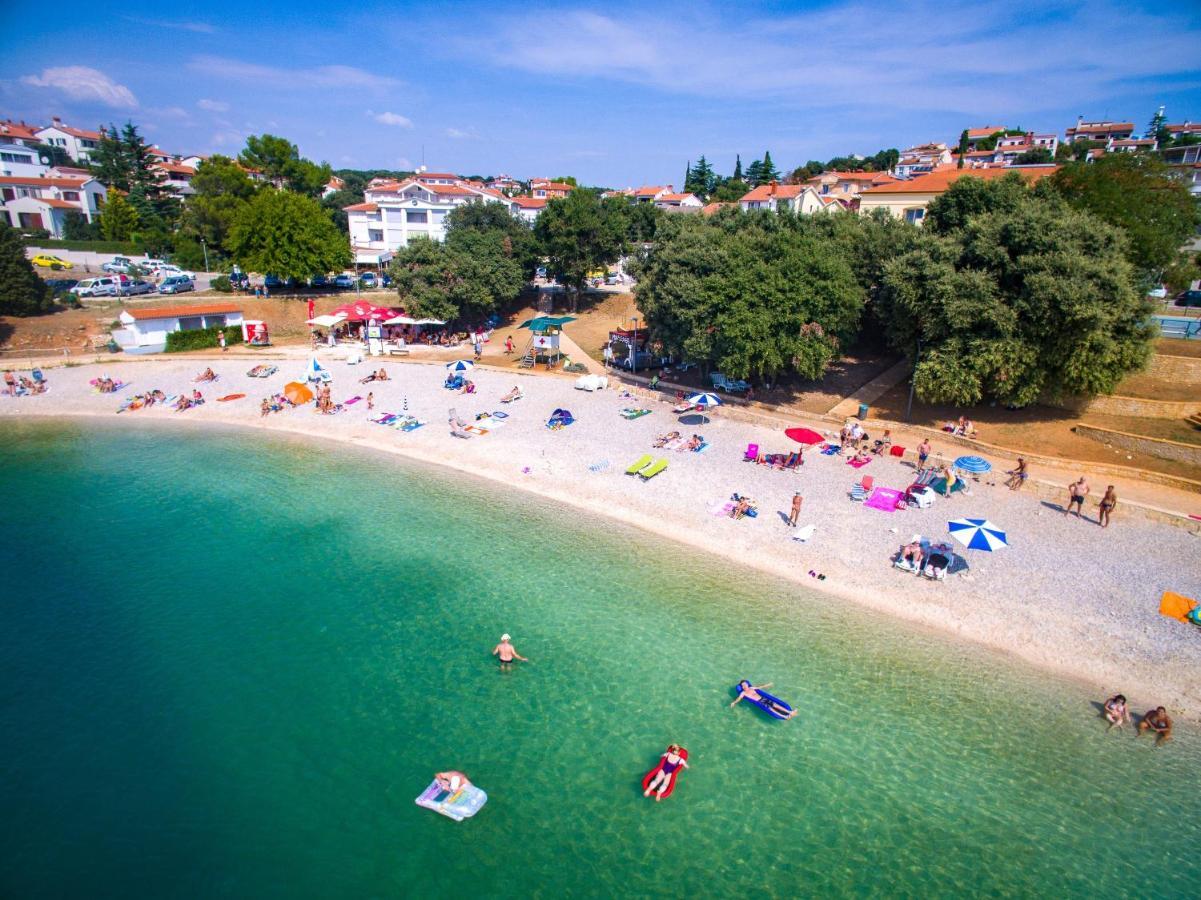 Holiday Apartment 50M From The Beach Пиешчана Увала Екстериор снимка