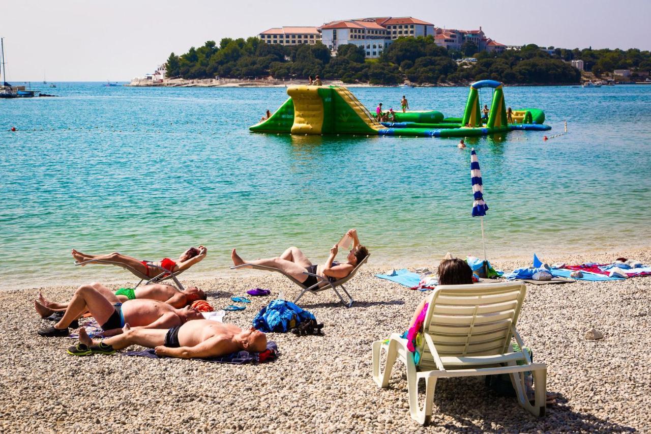 Holiday Apartment 50M From The Beach Пиешчана Увала Екстериор снимка