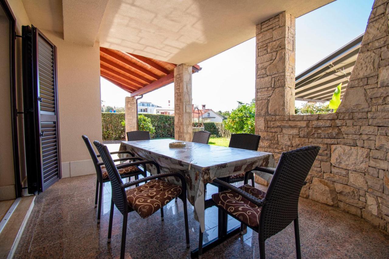 Holiday Apartment 50M From The Beach Пиешчана Увала Екстериор снимка