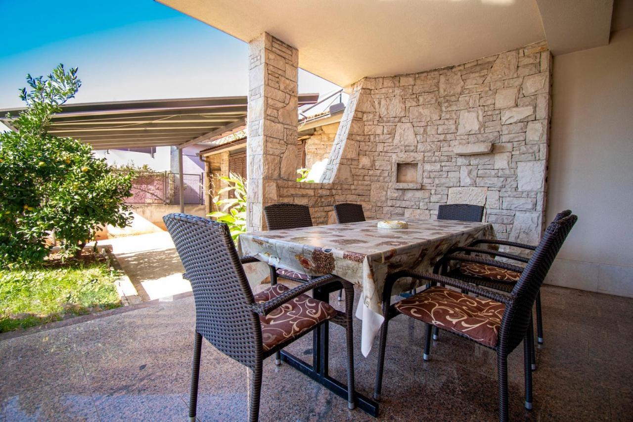 Holiday Apartment 50M From The Beach Пиешчана Увала Екстериор снимка