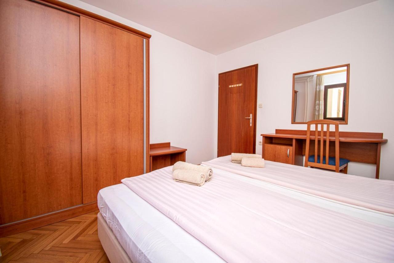Holiday Apartment 50M From The Beach Пиешчана Увала Екстериор снимка