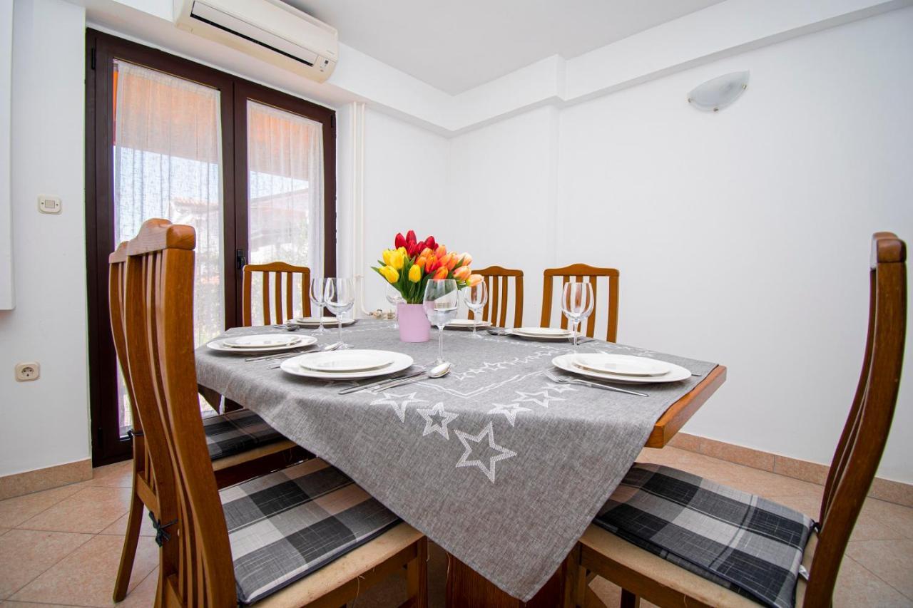 Holiday Apartment 50M From The Beach Пиешчана Увала Екстериор снимка