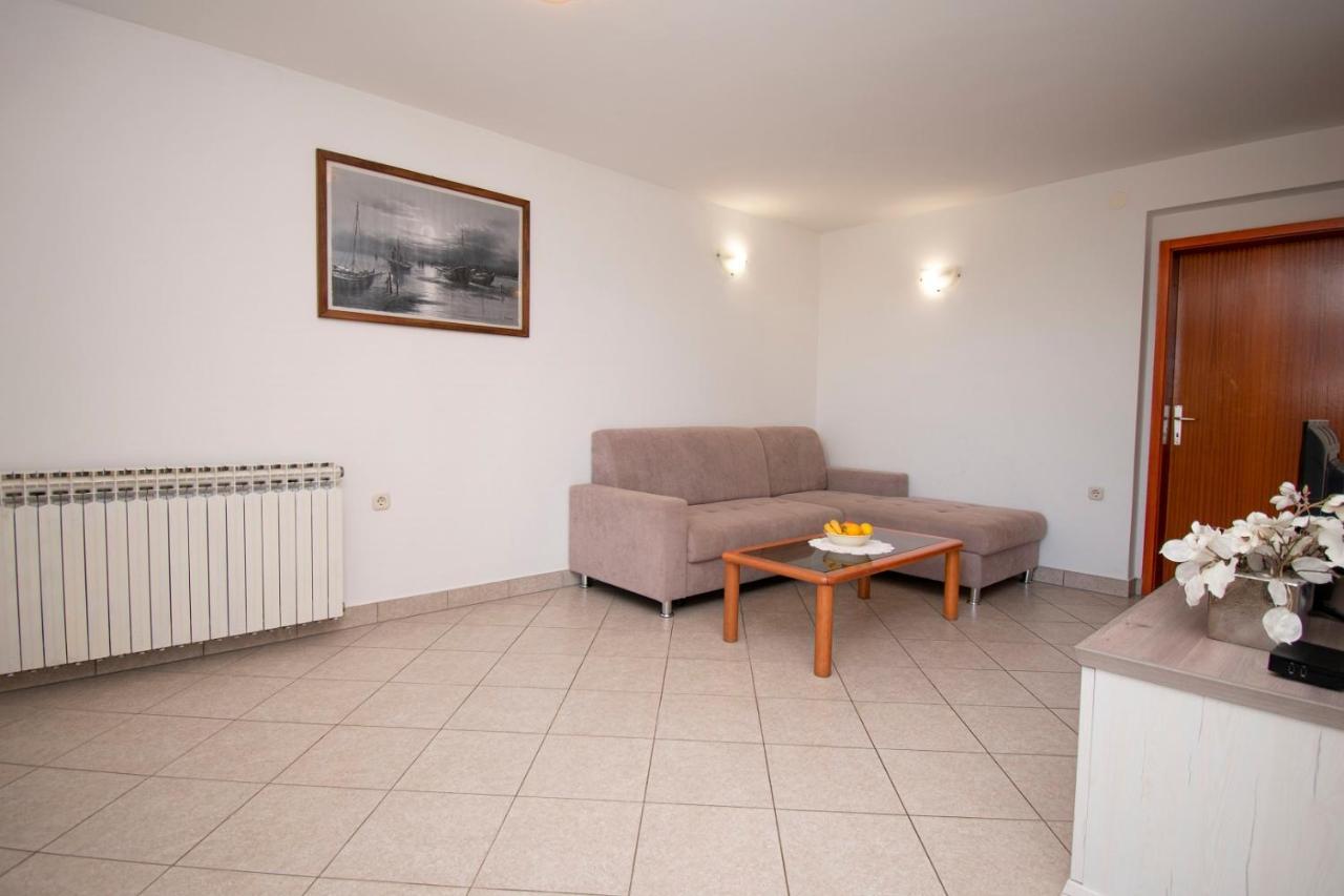 Holiday Apartment 50M From The Beach Пиешчана Увала Екстериор снимка